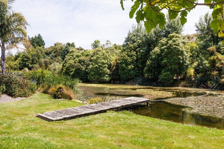 Photo of property in 291 Napier Road, Kelvin Grove, Palmerston North, 4470