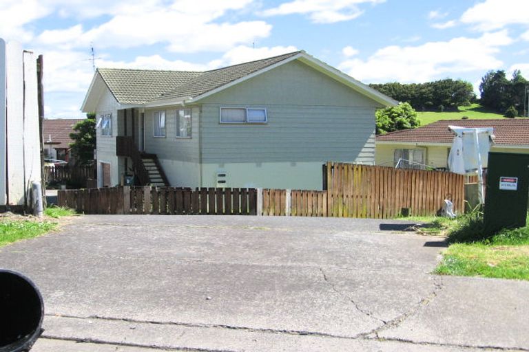 Photo of property in 2/8 Reseda Place, Papatoetoe, Auckland, 2025