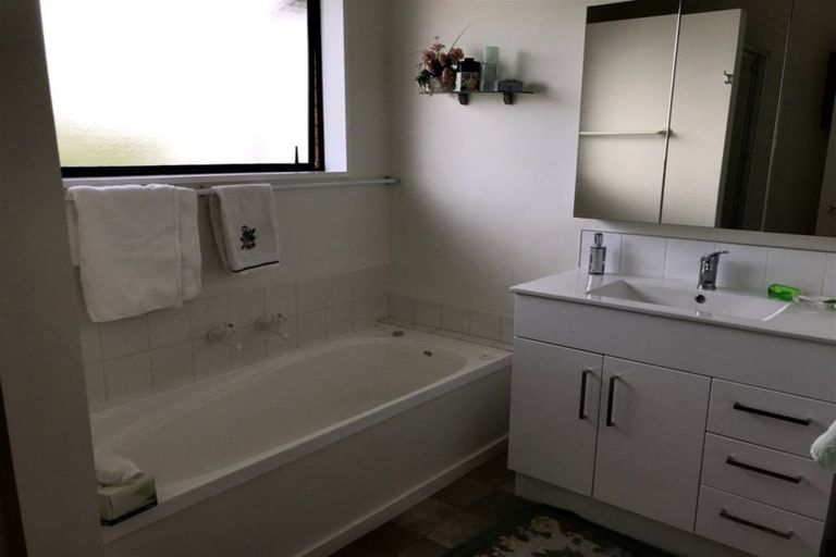 Photo of property in 2/53 Rathmore Street, West End, Timaru, 7910