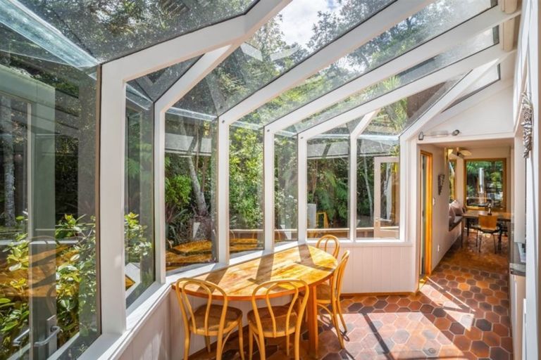 Photo of property in 50 Braemar Road, Castor Bay, Auckland, 0620