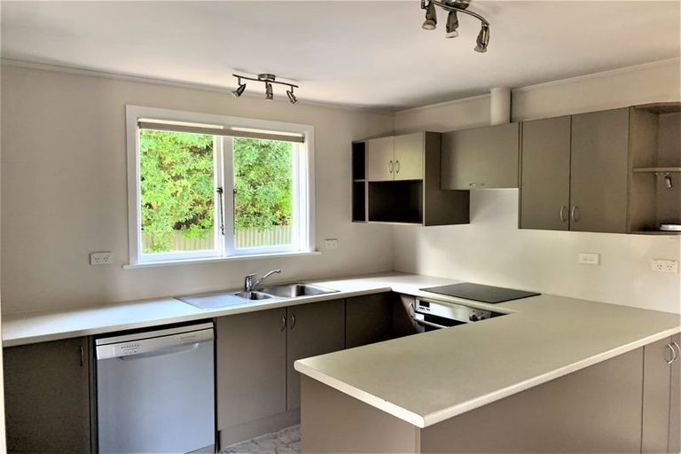 Photo of property in 1 Erskine Street, Winchester, 7985