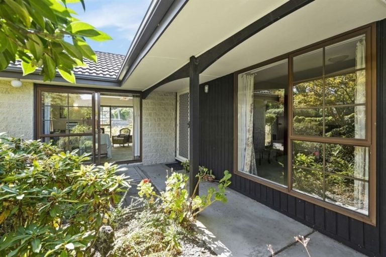 Photo of property in 1/9 Bryndwr Road, Fendalton, Christchurch, 8052