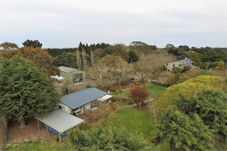 Photo of property in 6 Old West Coast Road, Yaldhurst, Christchurch, 7676