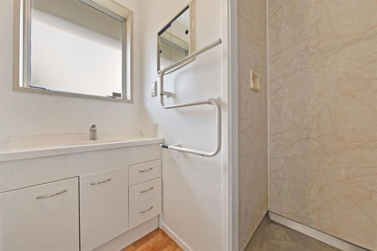 Photo of property in 5 Sophora Place, Parklands, Christchurch, 8083