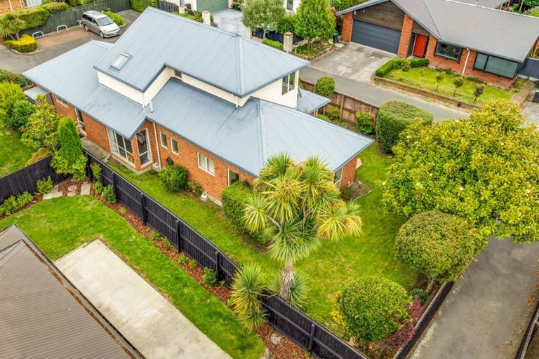 Photo of property in 4 Rosefield Lane, Northcote, Christchurch, 8052