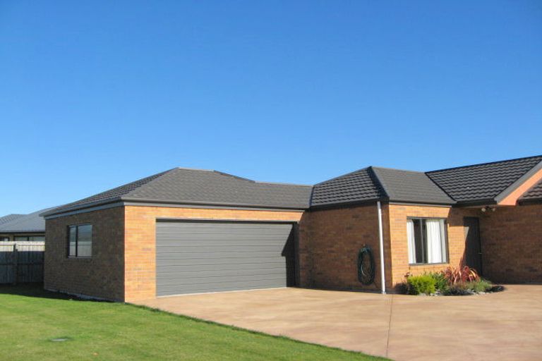 Photo of property in 4 Greenmeadow Gardens, Belfast, Christchurch, 8051