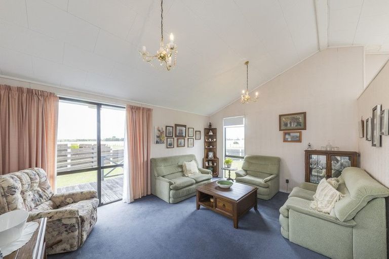 Photo of property in 128 Kelvin Grove Road, Kelvin Grove, Palmerston North, 4414