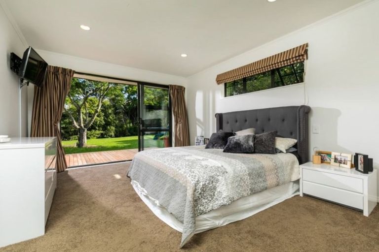 Photo of property in 29 Almond Grove, Greenhithe, Auckland, 0632