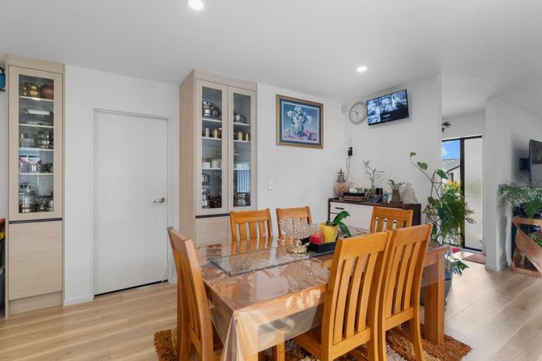 Photo of property in 6 Grandifolia Road, Takanini, 2110