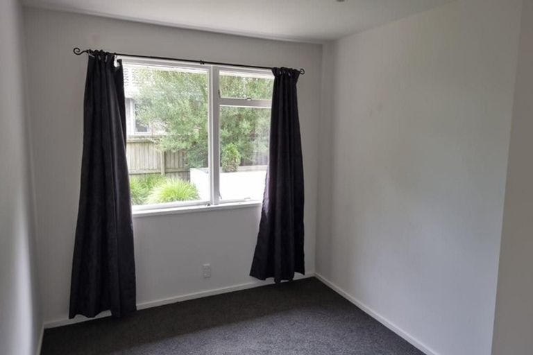 Photo of property in 2a Curzon Place, Parklands, Christchurch, 8083