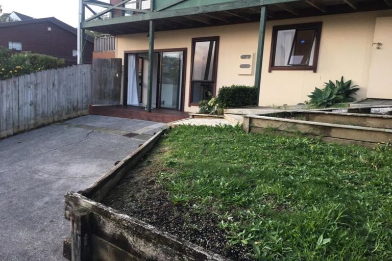 Photo of property in 1/9 Jay Court, Botany Downs, Auckland, 2010