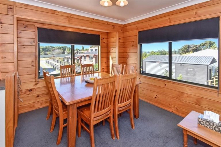 Photo of property in 2b Channel View Road, Clarks Beach, Pukekohe, 2679