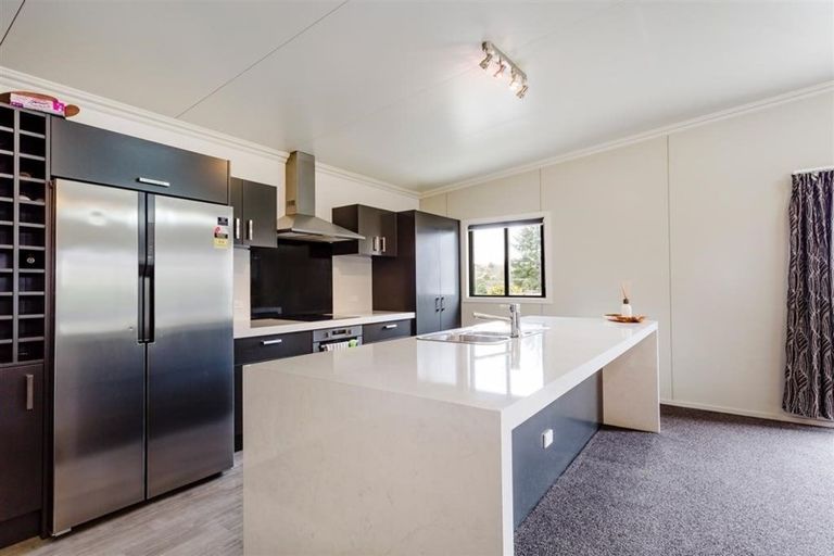 Photo of property in 24 Centennial Avenue, Helensburgh, Dunedin, 9010