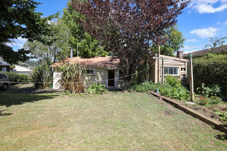 Photo of property in 5 Cross Street, Taumarunui, 3920
