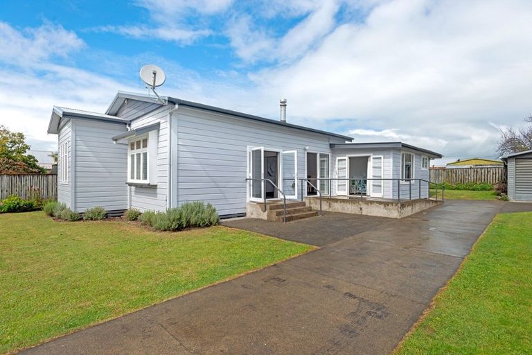 Photo of property in 4 Root Street, Gisborne, 4010