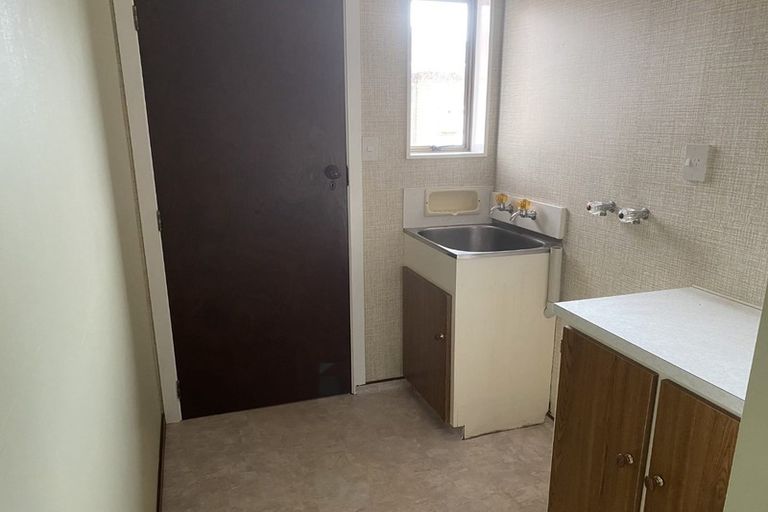 Photo of property in 1/6 Holsworthy Road, Lower Vogeltown, New Plymouth, 4310