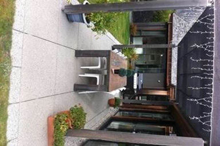 Photo of property in 6 Buckler Court, Jacks Point, Queenstown, 9371