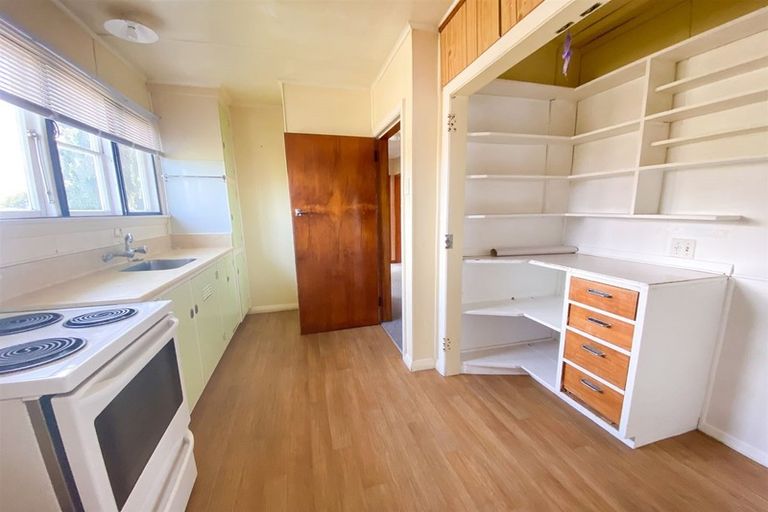 Photo of property in 1 Albert Street, Dannevirke, 4930