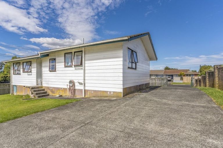 Photo of property in 1 Tabitha Crescent, Henderson, Auckland, 0612