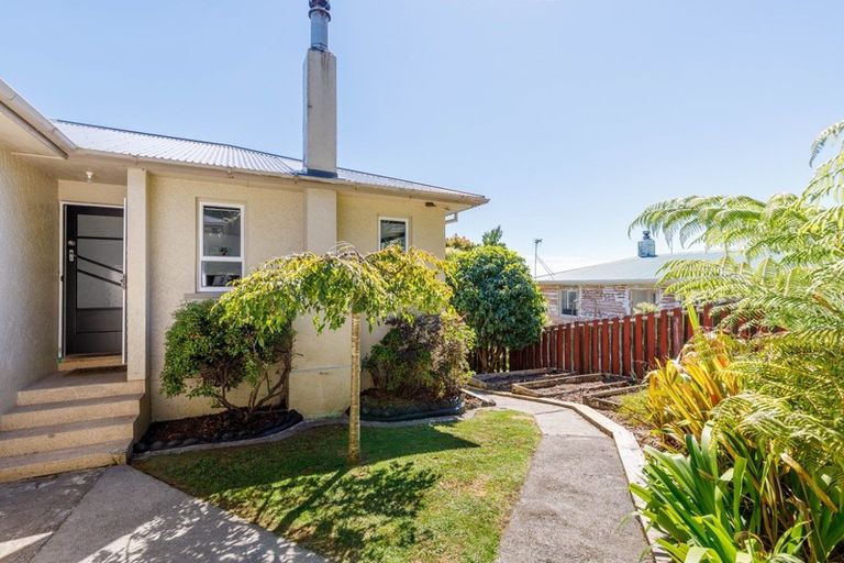 Photo of property in 88 South Road, Blagdon, New Plymouth, 4310