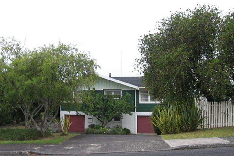 Photo of property in 26 Holland Road, Hillcrest, Auckland, 0627
