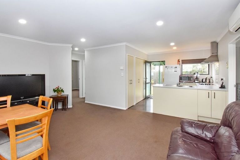 Photo of property in 4a Cathay Lane, Takanini, 2112