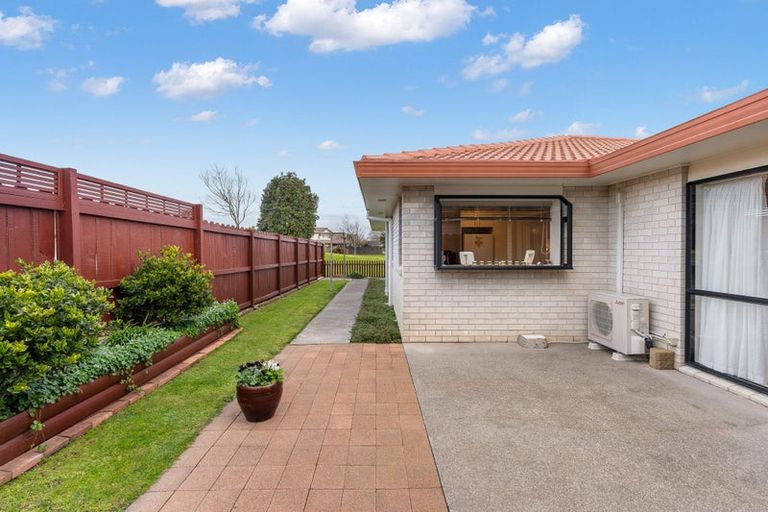 Photo of property in 2/16 Travers Place, Northpark, Auckland, 2013