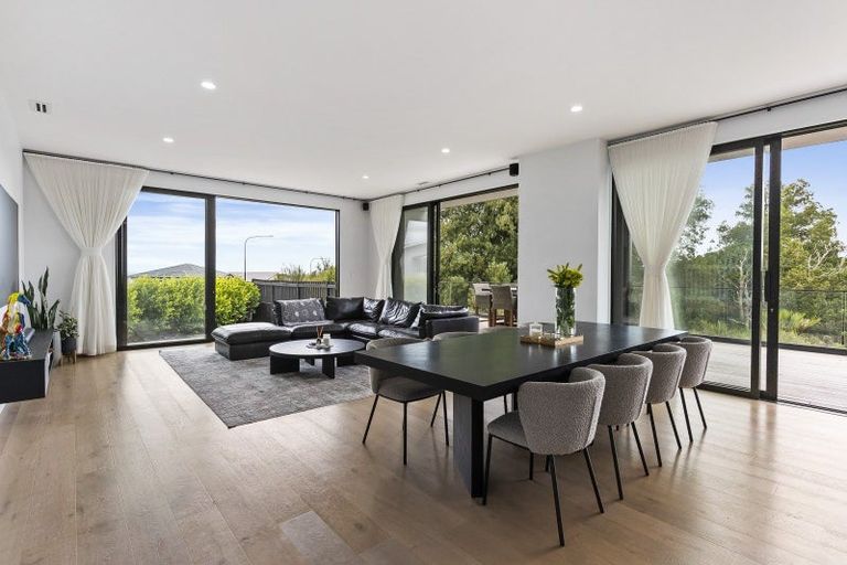 Photo of property in 326 Flat Bush School Road, Flat Bush, Auckland, 2019