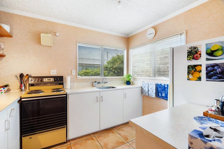 Photo of property in 19 Titoki Crescent, Pirimai, Napier, 4112