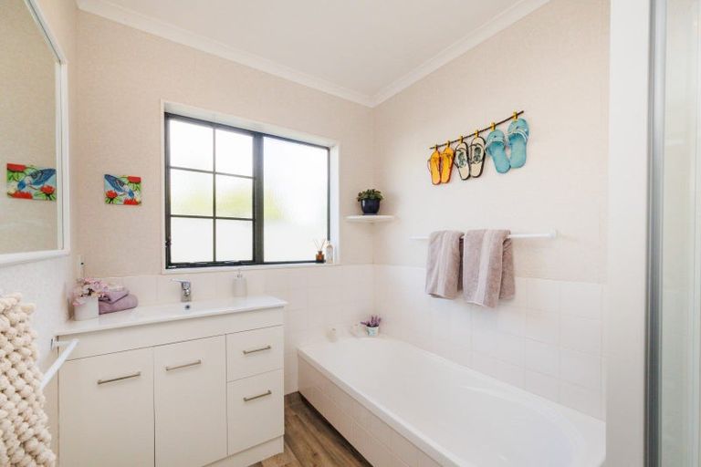 Photo of property in 1a Campbell Street, Feilding, 4702