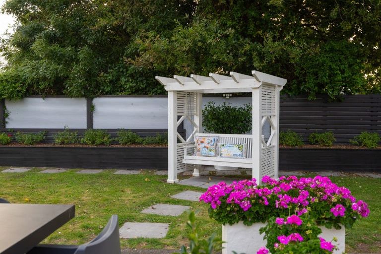 Photo of property in 12 Manuka Street, Hokowhitu, Palmerston North, 4410