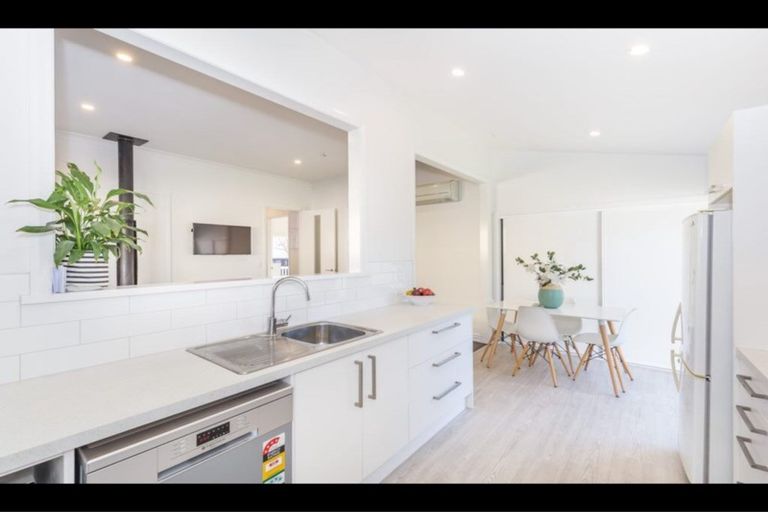 Photo of property in 28 Olliviers Road, Phillipstown, Christchurch, 8011