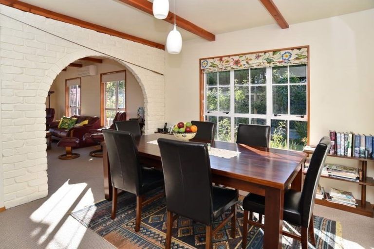 Photo of property in 32 Main North Road, Woodend, 7610