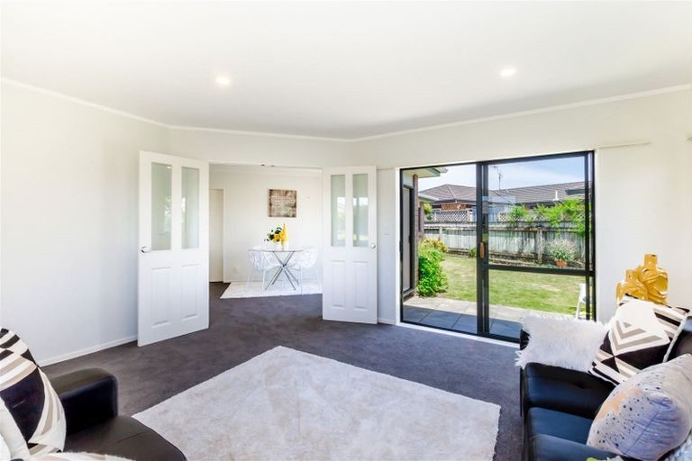 Photo of property in 16 Beachwater Grove, Paraparaumu Beach, Paraparaumu, 5032