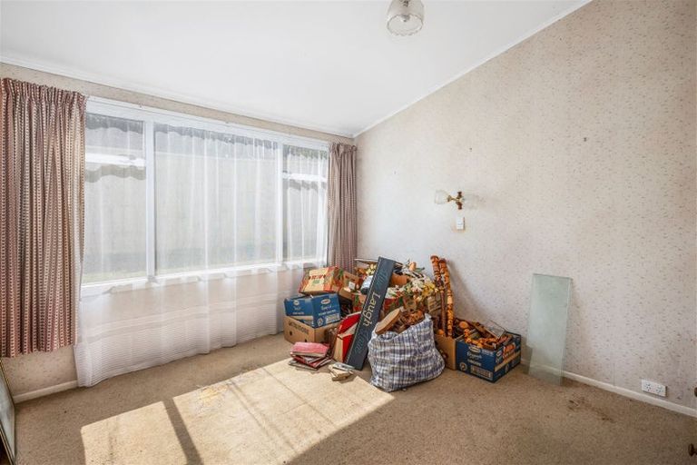 Photo of property in 21 Tarawera Road, Johnsonville, Wellington, 6037