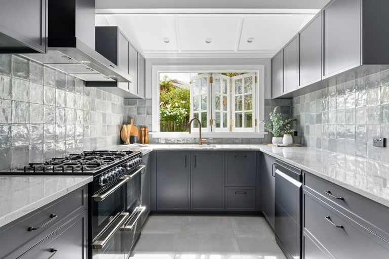 Photo of property in 9 Oakley Avenue, Claudelands, Hamilton, 3214