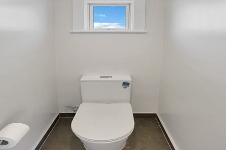 Photo of property in 11 Sycamore Drive, Sunnynook, Auckland, 0620