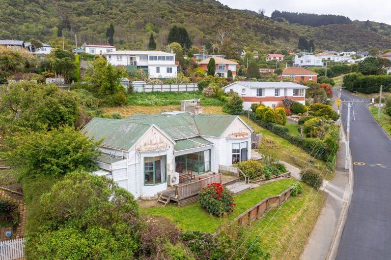 Photo of property in 13 Junction Road, Ravensbourne, Dunedin, 9022
