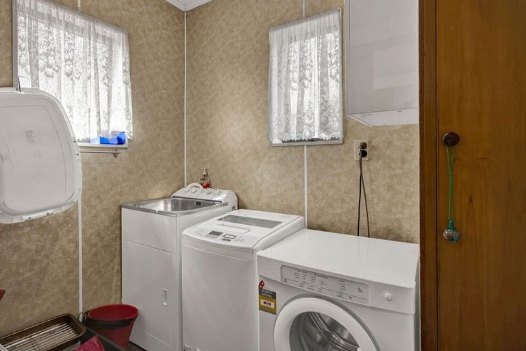 Photo of property in 10 Murdoch Street, Hawera, 4610