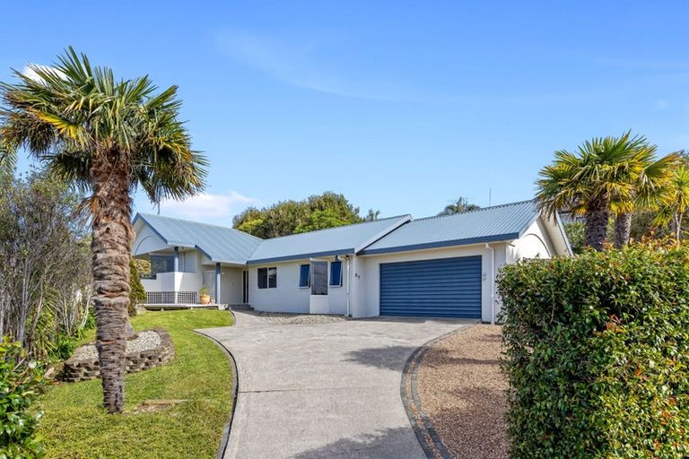 Photo of property in 8 Jean Place, Stanmore Bay, Whangaparaoa, 0932