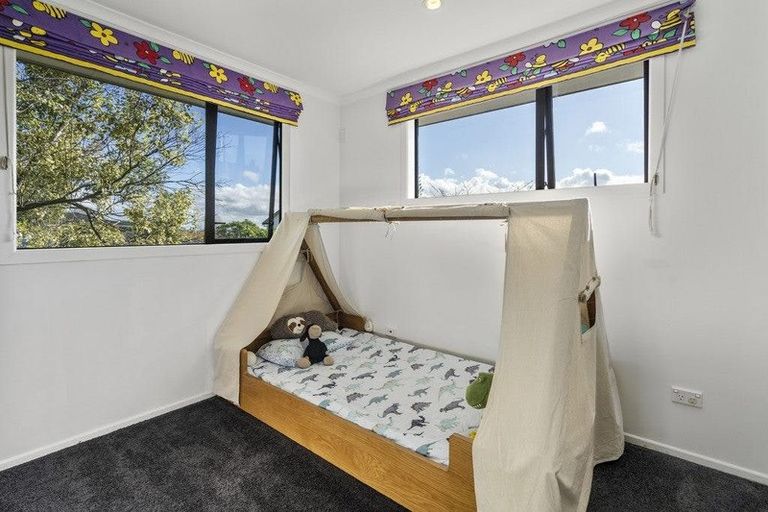 Photo of property in 264 Sunset Road, Windsor Park, Auckland, 0632