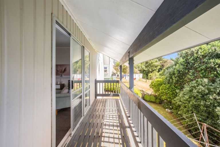 Photo of property in 66 Sievers Grove, Cannons Creek, Porirua, 5024