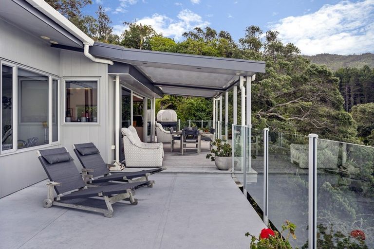 Photo of property in 402 Tuateawa Road, Tuateawa, Coromandel, 3583