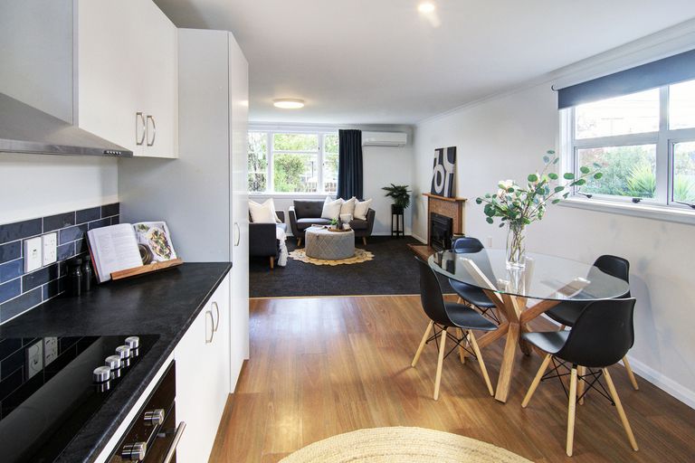 Photo of property in 226 High Street North, Carterton, 5713