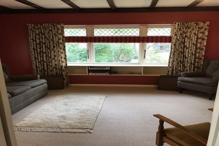 Photo of property in 11 Pahiatua Street, Hokowhitu, Palmerston North, 4410