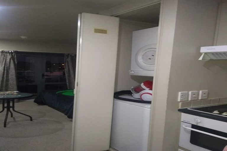 Photo of property in 5i/10 Crown Lynn Place, New Lynn, Auckland, 0600