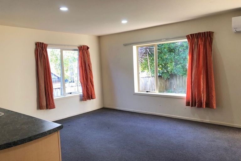 Photo of property in 7/20 Fields Parade, Oteha, Auckland, 0632