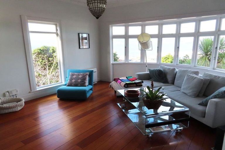 Photo of property in 16 Grosvenor Terrace, Thorndon, Wellington, 6011