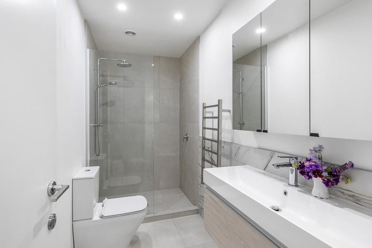 Photo of property in Sugar Lane Apartments, 3/31 Rawene Road, Birkenhead, Auckland, 0626