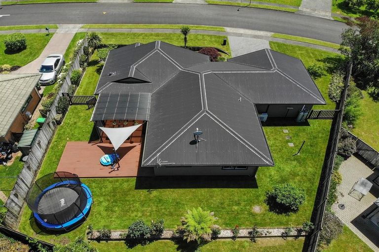 Photo of property in 9 Caulfield Place, Pukehangi, Rotorua, 3015